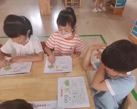 童馨幼儿园伦敦大三班一日生活活动:六月二十九日