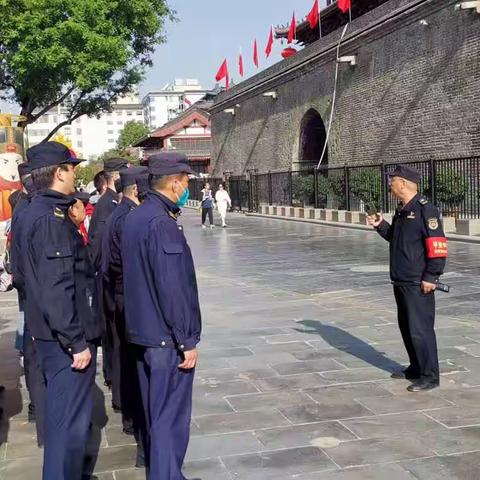 多措并举   提高管控标准一一 西大街城管执法中队持续做好“五一”假期市容秩序管控工作