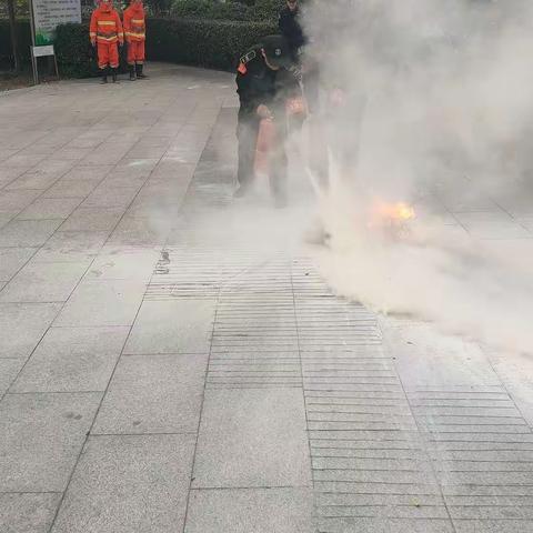 消防安全始于心建强队伍护家园