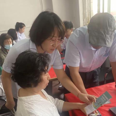 沈阳和平支行开展“反假货币、人人有责、防范假币、保护自我”主题宣传活动