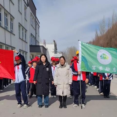 察布查尔县初级中学 “榜样的力量”学雷锋月综合实践活动