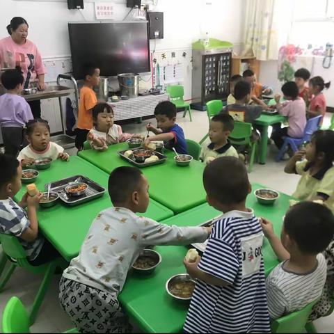 不挑食  不浪费  好好吃饭我最棒