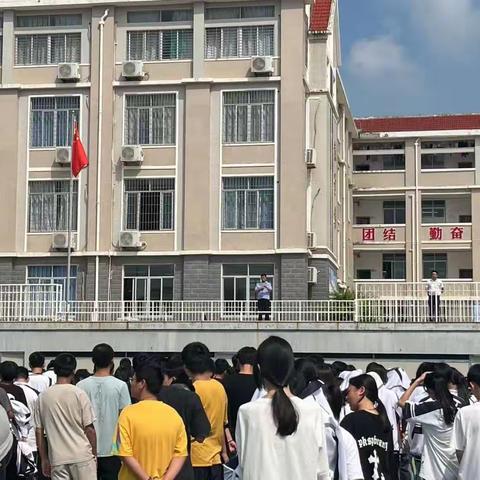 东山岛职业中专学校法治副校长进校园活动