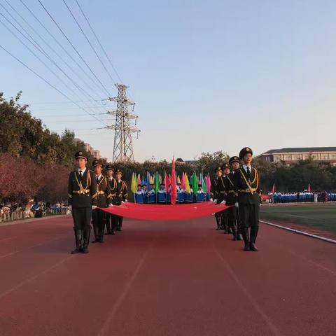 花样入场 青春就该光芒万丈