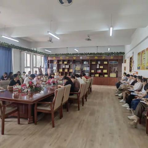 质量分析促反思，齐心聚力共提升——北闸口中学九年级年级分析会