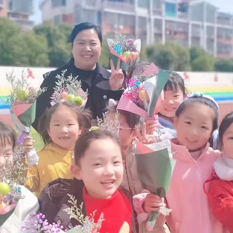 【家长课堂】“花漾多多，❤️爱多多”——西江小学108班家长课堂