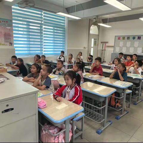 徐师附小二（5）班鲨鱼公园STEM主题课程《月相变化》