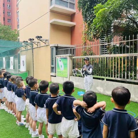 锦龙又一城幼儿园高尔夫课程