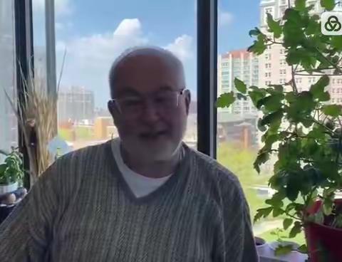 借力国外资源 开阔学生视野一一通化市第十一中学举行英语课文朗读比赛