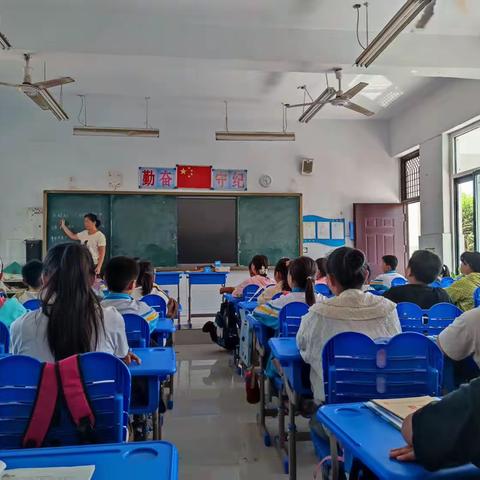 听课共交流，评课促成长——平固店中心小学数学听评课活动