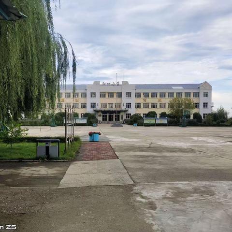 密山市知一镇小学开展2023年“社会救助一件事一次办”救助政策宣传月活动