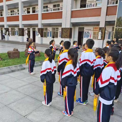 濮阳市油田第十中学三年级举办“敬圣贤，学圣贤”尊师活动