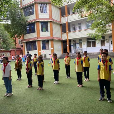 玄滩小学四年级课服｜关注学生需求，关爱学生成长