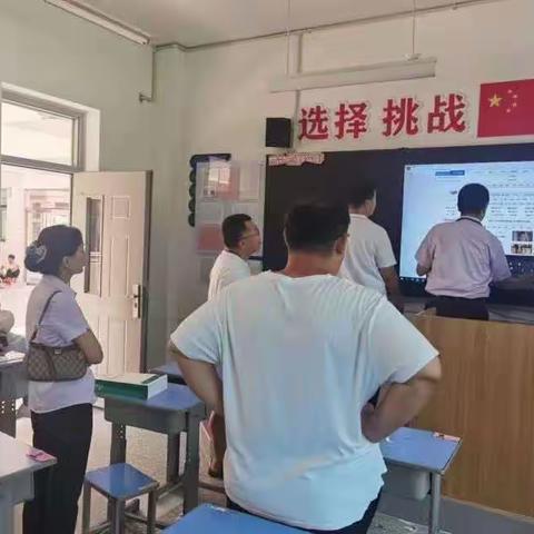 农行枣庄市中支行开展“反诈拒赌校园行”集中宣传活动