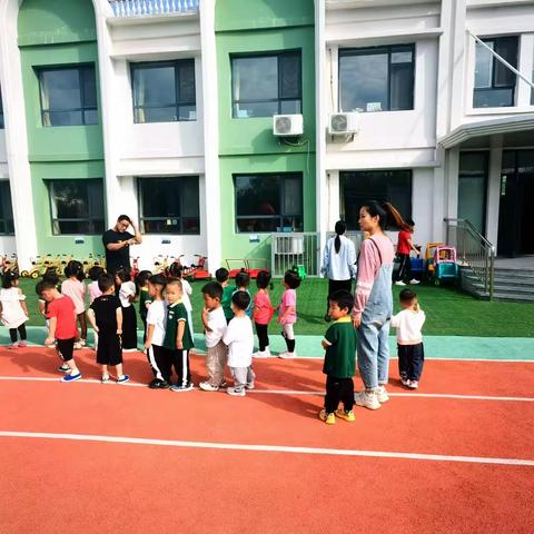 我眼中的老师，老师眼中的孩子