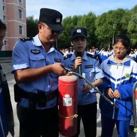 开展消防演练  筑牢安全防线
