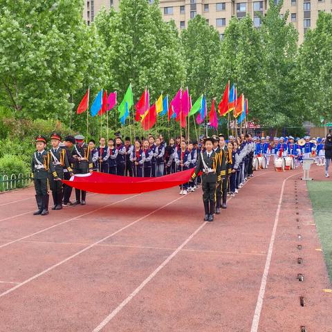 春风得意少年时  逐梦踏歌绿茵场——开发区第二实验小学春季运动会圆满结束