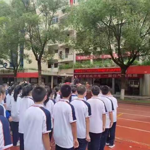 珍爱生命，预防溺水——郴州市第九中学开展防溺水应急救援演练