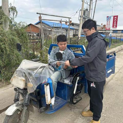 驻村日记： 与县交警队联合宣传交通法规，呼吁村民关注交通安全