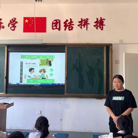 聚集体智慧，备精彩课堂——温水镇中心小学三年级英语集体备课