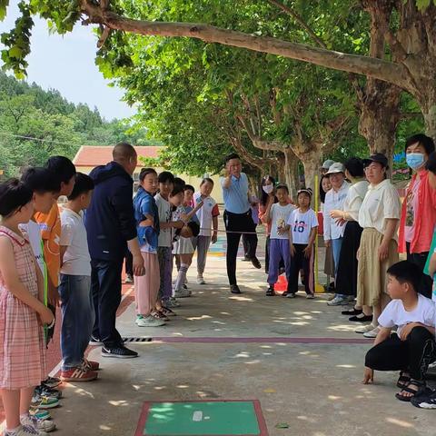 趣味游戏增活力 欢聚一堂乐翻天～鲁化厂区学校工会举办教师趣味游戏活动