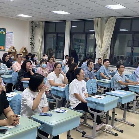 学情会商.家校面对面，青开二实小405班召开了家长会