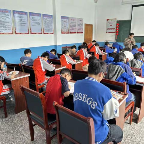 展竞赛之美，筑数学之梦