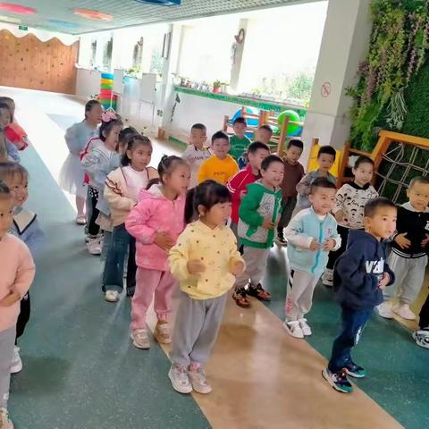 💗爱上幼儿园  快乐“美”一天💕