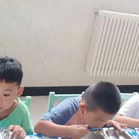 回顾日常，见证成长－－药王庙小学附属幼儿园中二班刘健