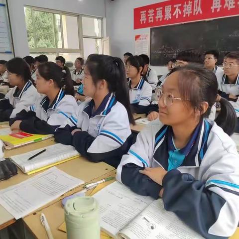 蓄力奋发，笃行不怠—汉德园中学高三年级第二次月考