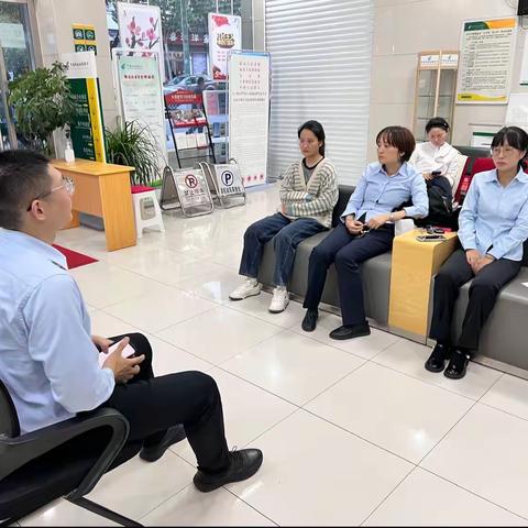 邮储银行天长市二凤路支行齐心协力反洗钱宣传，维护金融秩序
