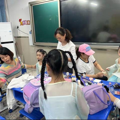 渝北区旭辉小学校第五周“我们的节日--中秋节”主题升旗仪式