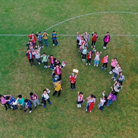 【久佰行走课堂】渝中区石油路小学校五年级五班“行走的思政课题——展华夏之光，逐梦想启航”主题研学活动