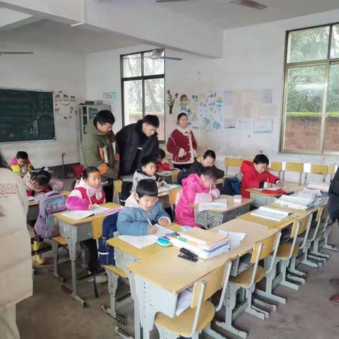 用心耕耘 共筑梦想——新黄小学二年级数学教学工作总结（刘建彬）