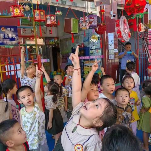 〔小博士幼儿园〕中秋遇国庆       祝祖国母亲生日快乐