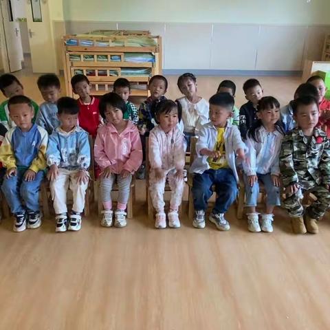 昆明市呈贡区第四幼儿园昆铁锦绣家园园区中一班九月活动分享