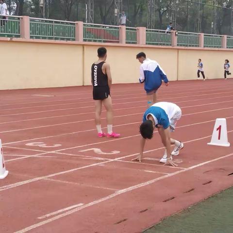 江华一中  第八届学生运动会