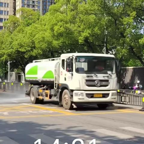 春暖花开日，“洁”城正当时