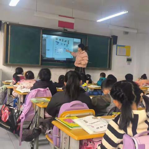 “家长进课堂，携手共成长”——嘉陵江路小学一年级十班家长进课堂活动