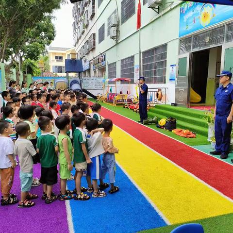 🧑‍🚒消防员走进幼儿园，安全知识记心间——三亚金摇篮幼儿园开展“校园消防安全知识宣传”活动