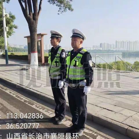 【节日我在岗】国庆交警执勤忙 坚守岗位保畅通