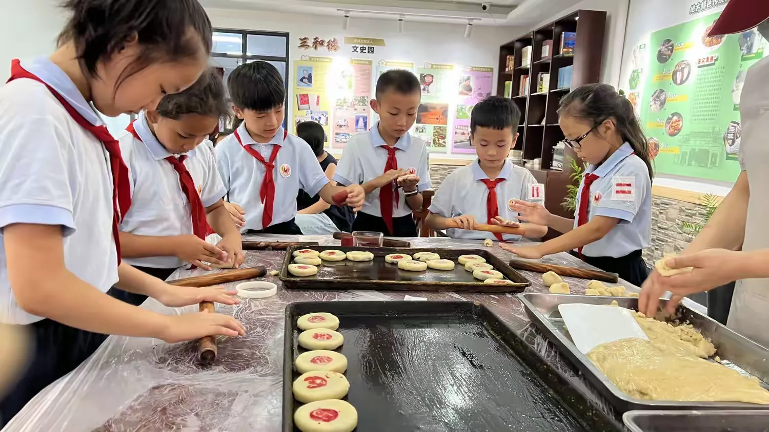 简篇-【中秋佳节🎑】遥寄相思中秋梦——金山区亭林小学三(6)中队中秋节主题实践活动