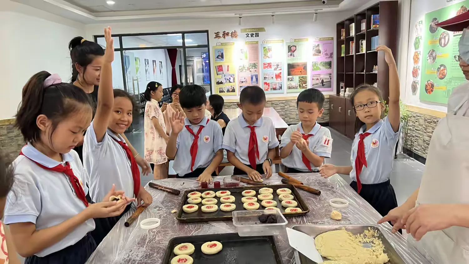 简篇-【中秋佳节🎑】遥寄相思中秋梦——金山区亭林小学三(6)中队中秋节主题实践活动