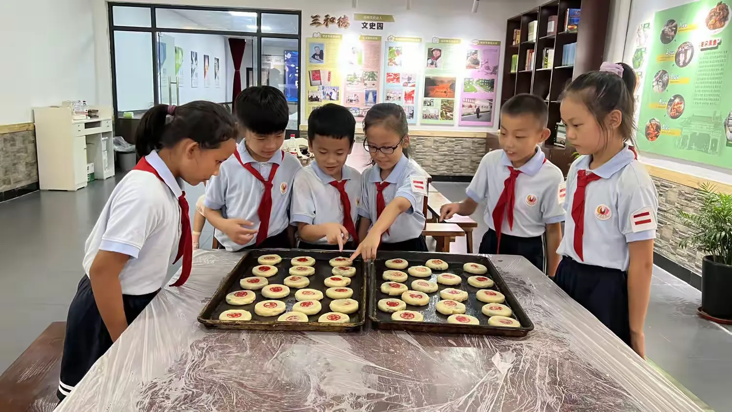 简篇-【中秋佳节🎑】遥寄相思中秋梦——金山区亭林小学三(6)中队中秋节主题实践活动