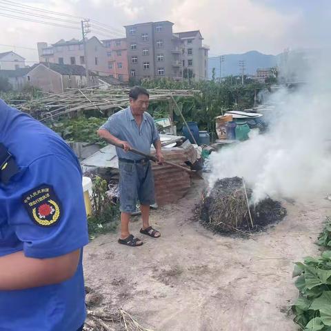 严禁秸秆焚烧    留住碧水蓝天