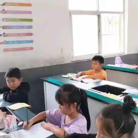 读书生慧，写字养心——兰庄小学二年级阅读写字活动