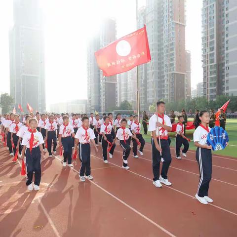 青春的赛场--第六中学秋季运动会