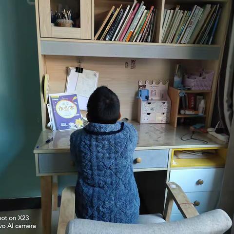 孙宏翊的房间方向排版