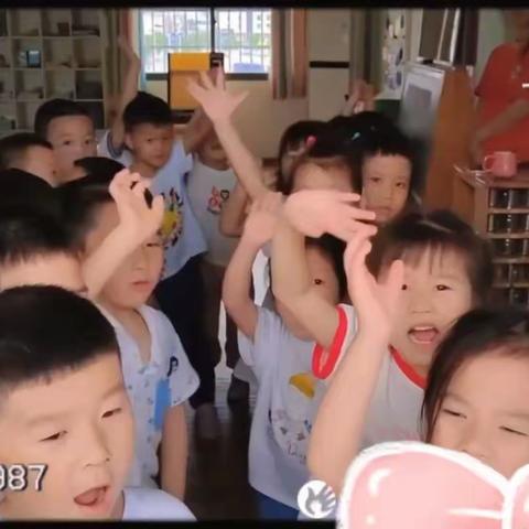 “行走中的学习 · 探索科技馆 ”——贝斯特幼儿园走进科技馆春游活动