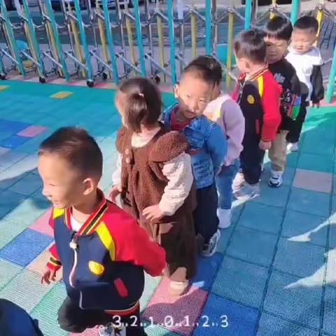 朝阳幼儿园小班11月份美篇